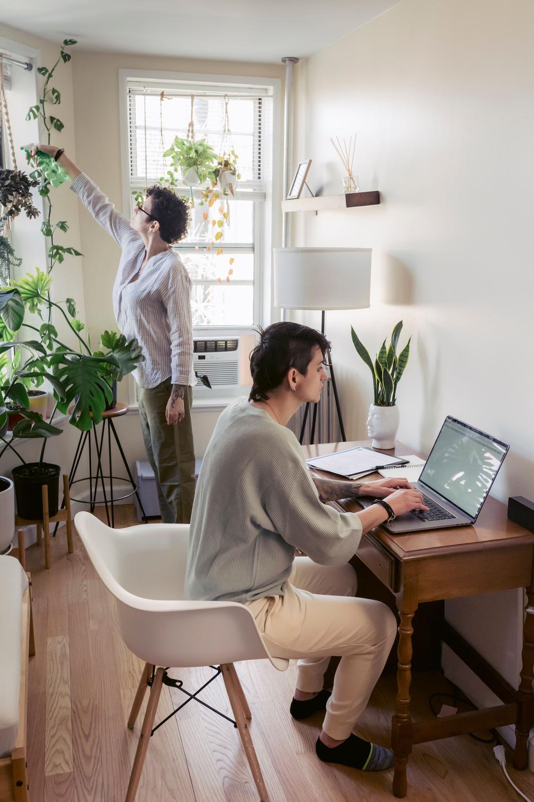 A remote team member managing autonomous project goals with creative independence.